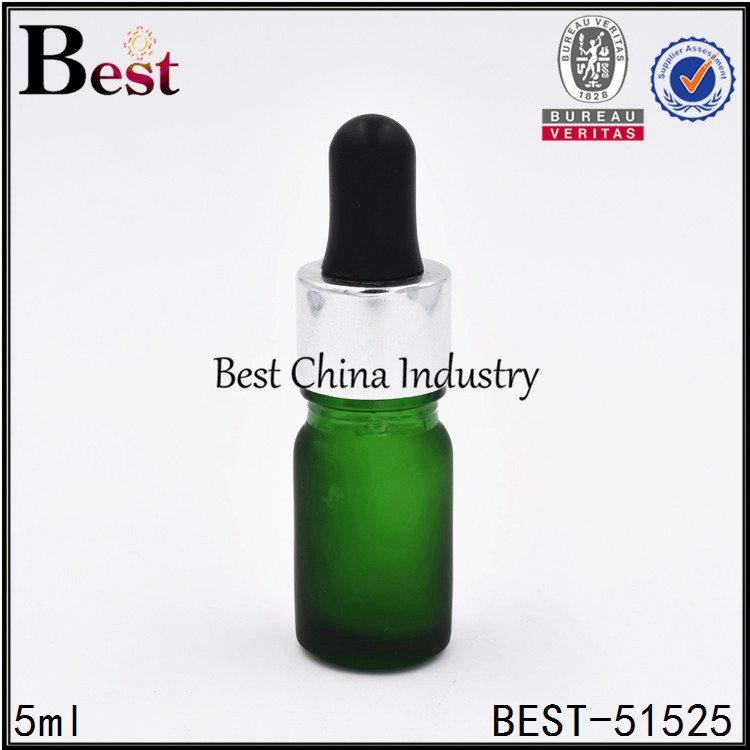 28 Years Factory
 5ml frosted green glass essential oil bottle with shiny silver dropper,black dropper Factory in Chile